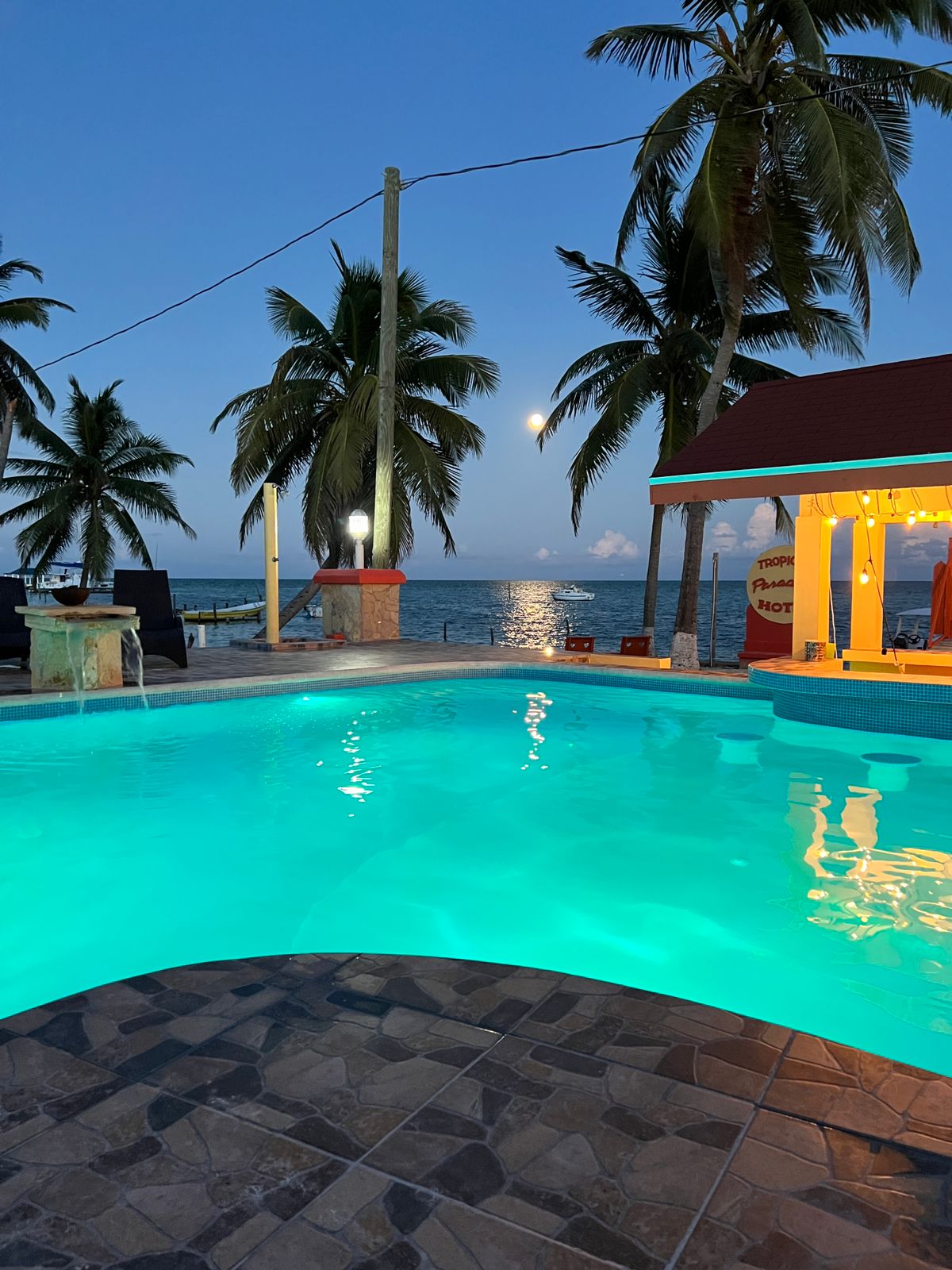 Tropical Paradise Hotel gallery 8
