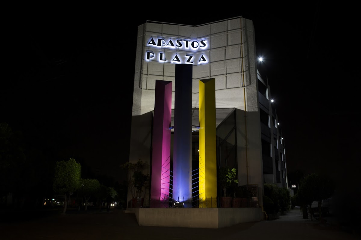 Hotel Abastos Plaza cover
