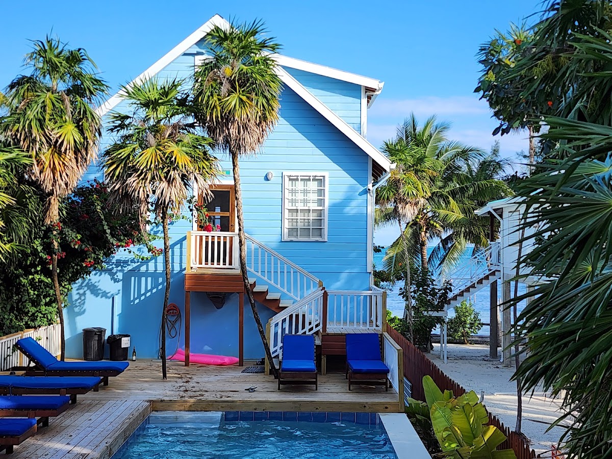 Weezie's Ocean Front Hotel and Garden Cottages gallery 8
