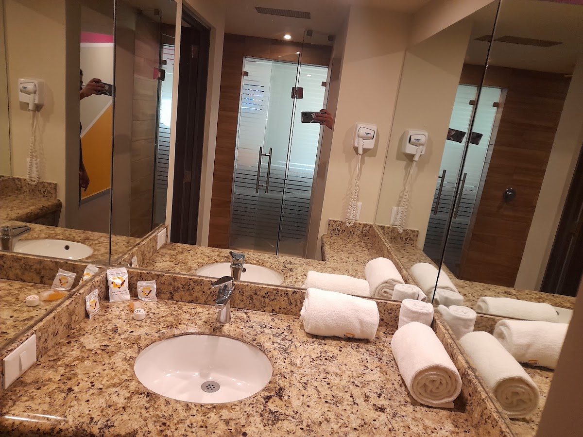 Hotel & Suites La Venta gallery 3