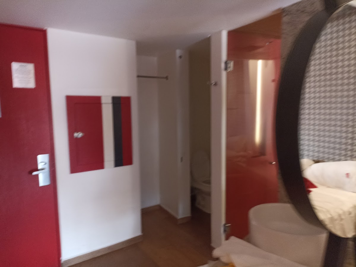 Hotel Rouge gallery 8