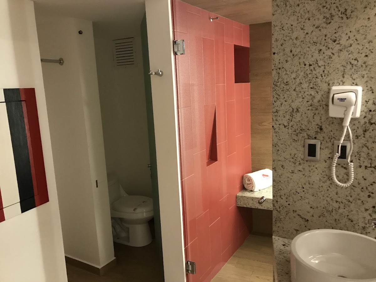 Hotel Rouge gallery 9