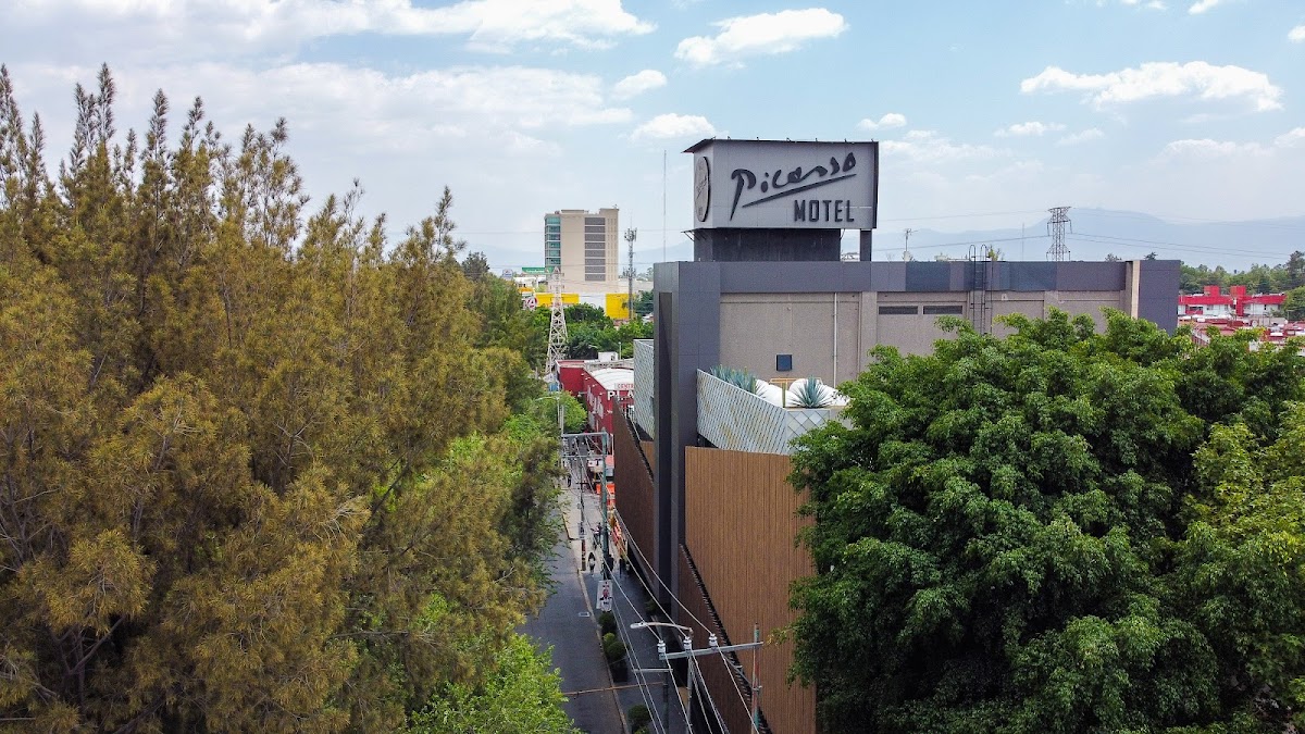 Hotel & Motel Picasso Churubusco cover