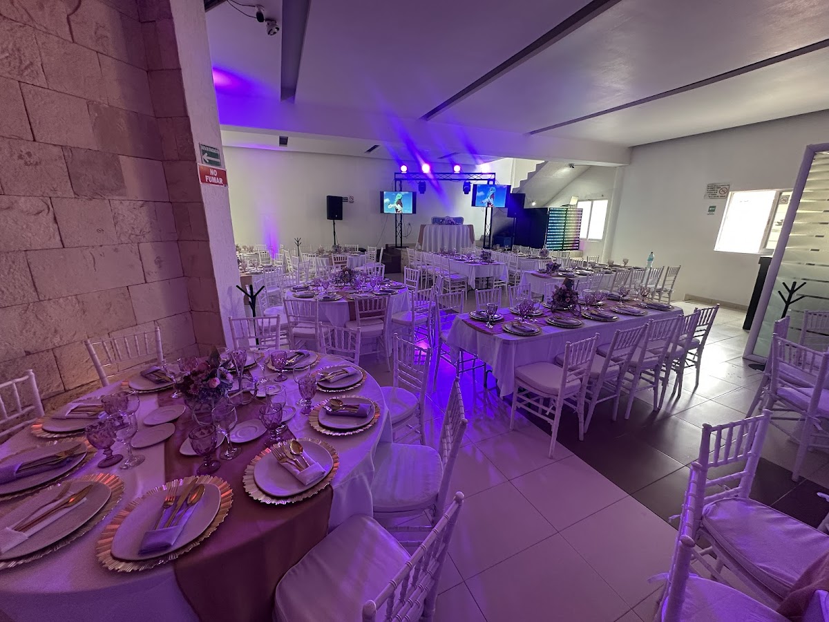 TK Rent Banquetes y Alquiladora gallery 3
