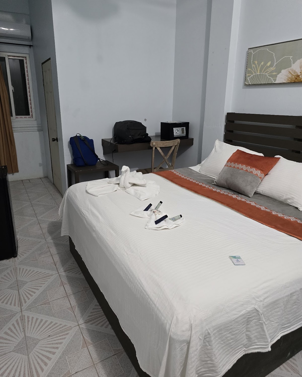 Sky Inn gallery 10