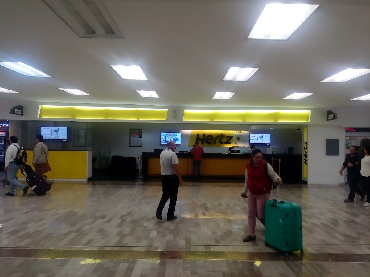 Hertz México | Aeropuerto Internacional Benito Juárez CDMX | Terminal 1 gallery 7