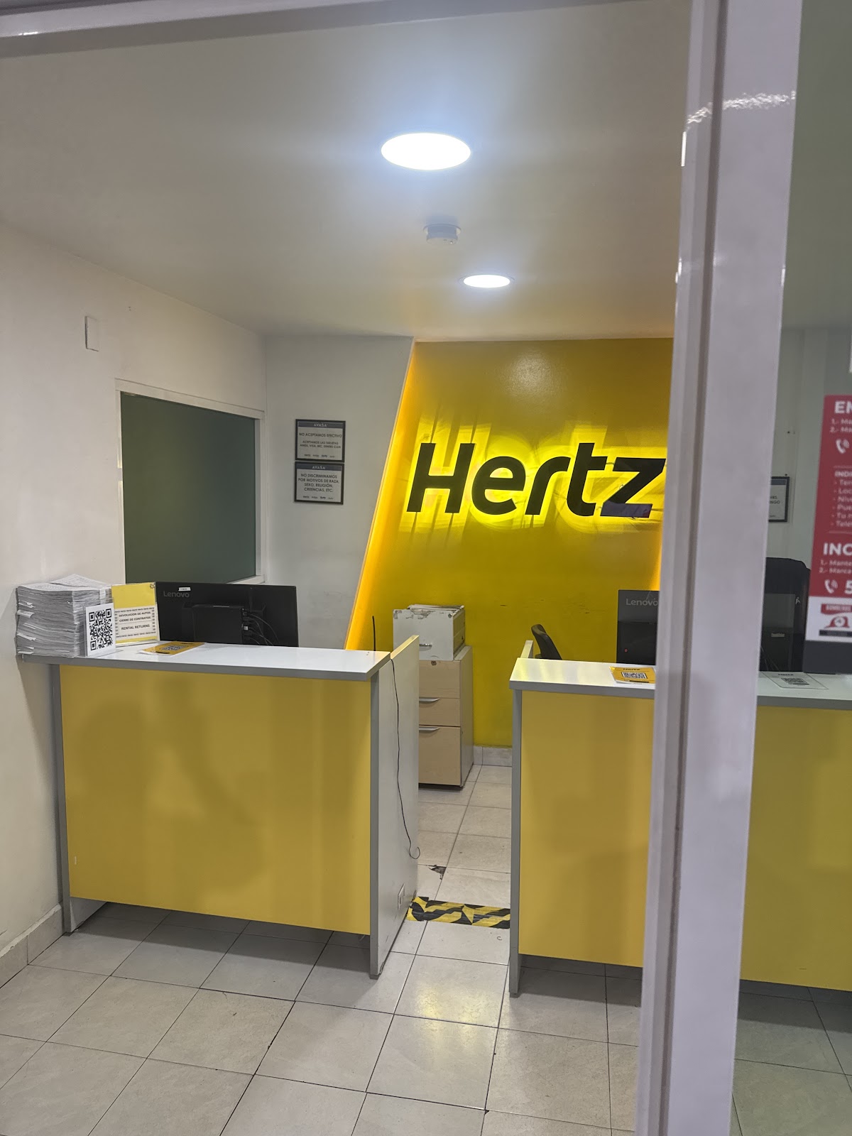 Hertz México | Aeropuerto Internacional Benito Juárez CDMX | Terminal 1 gallery 10