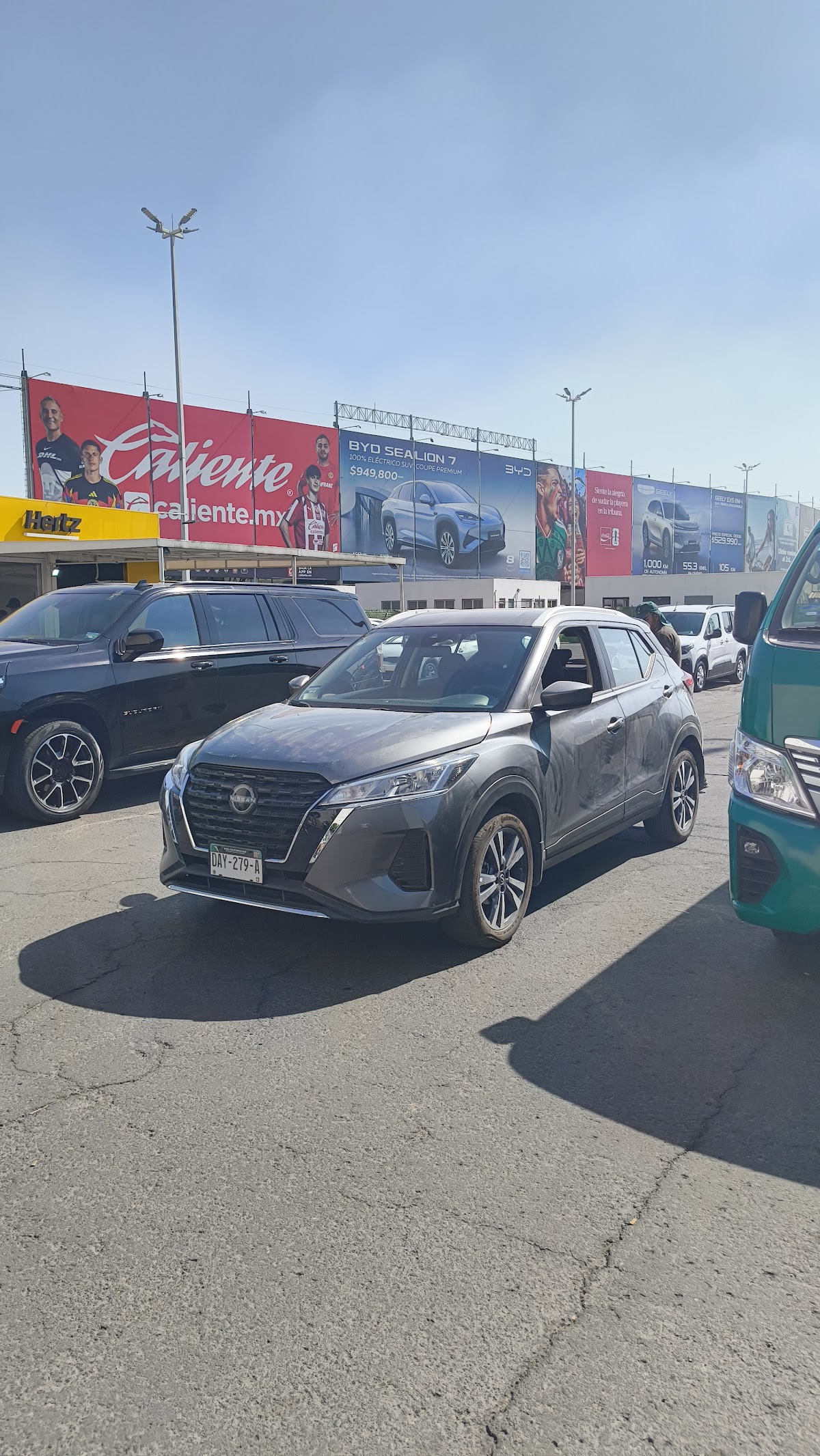 Localiza Rent a Car T2 CDMX Aeropuerto gallery 7