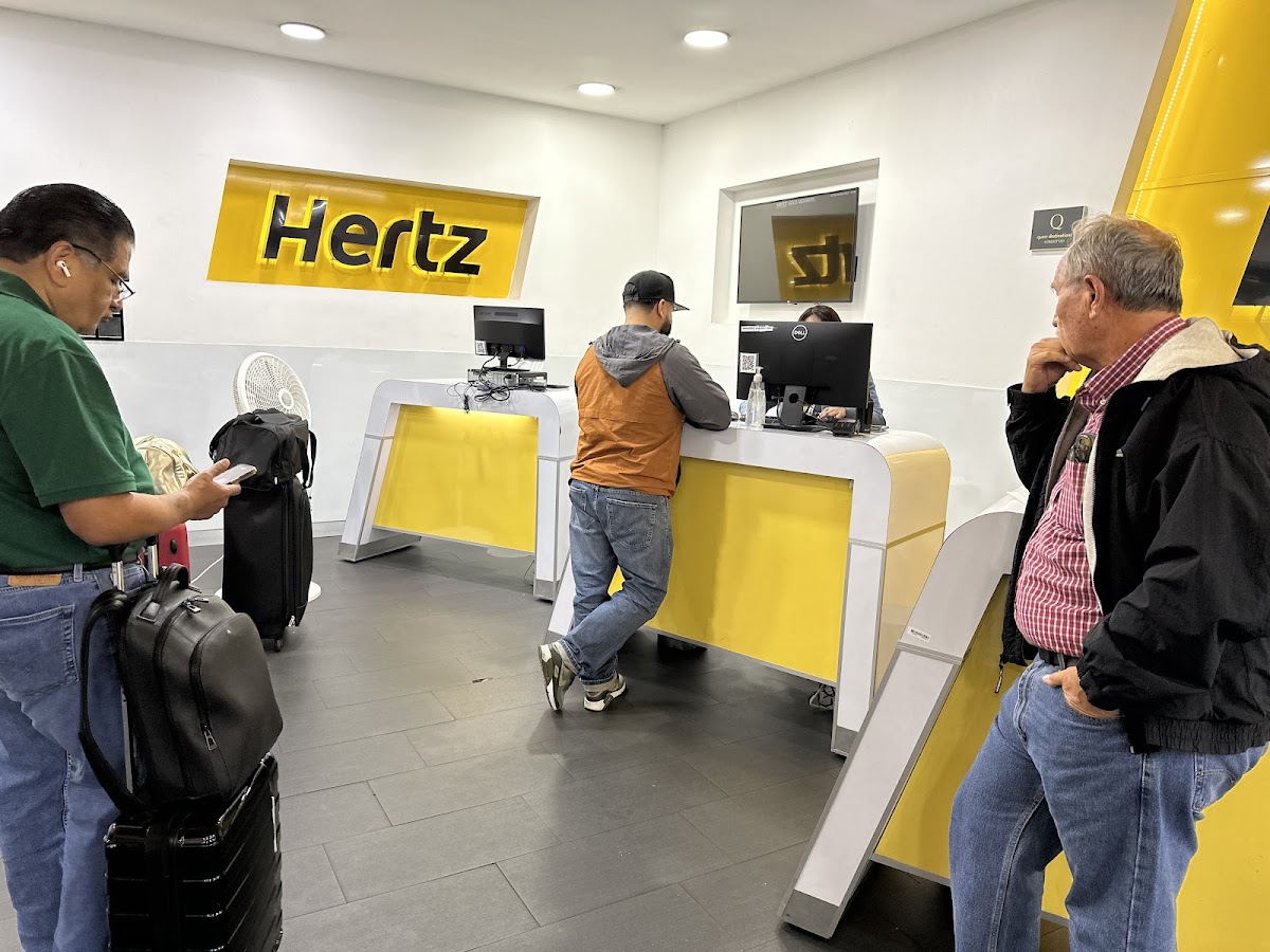 Hertz Aeropuerto gallery 2