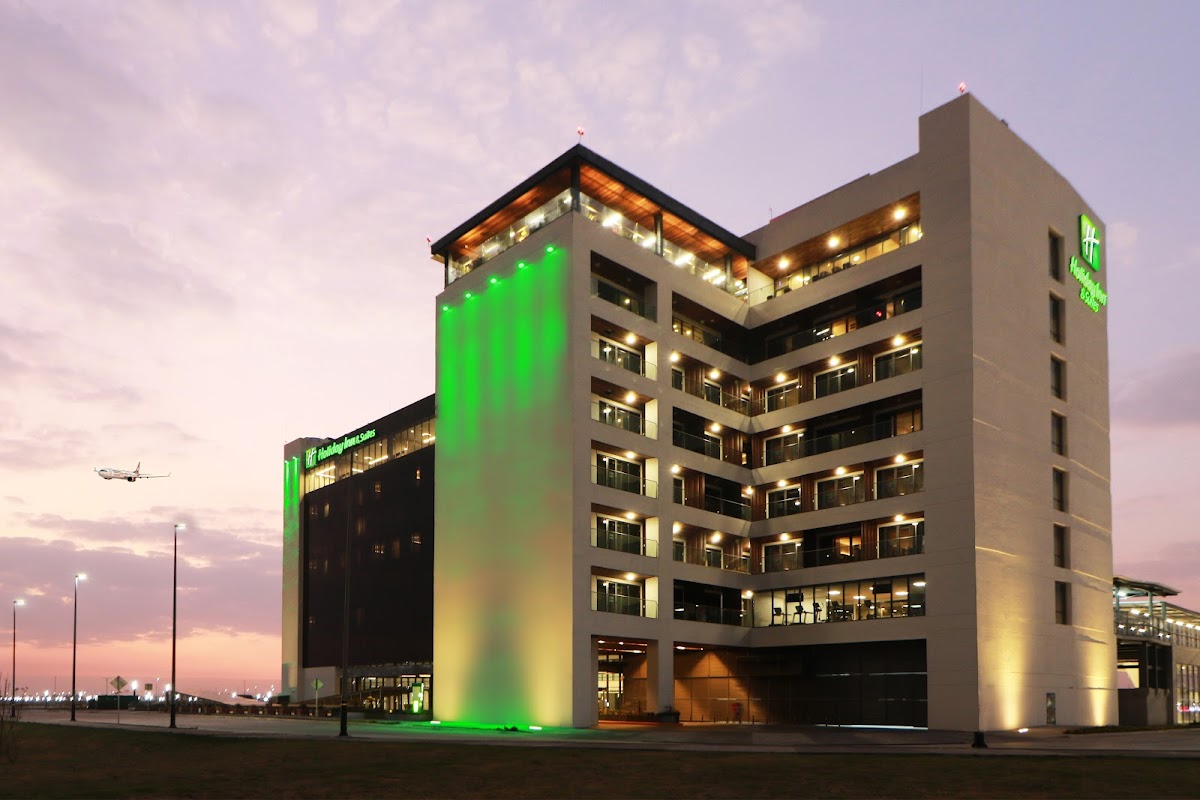 Holiday Inn & Suites Mexico Felipe Angeles Airport by IHG gallery 5