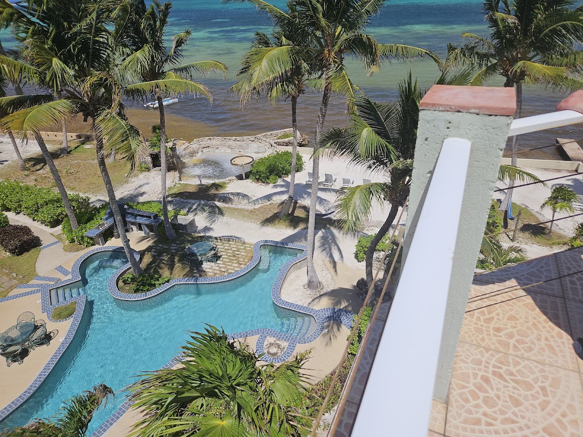 Landings at Tres Cocos gallery 2