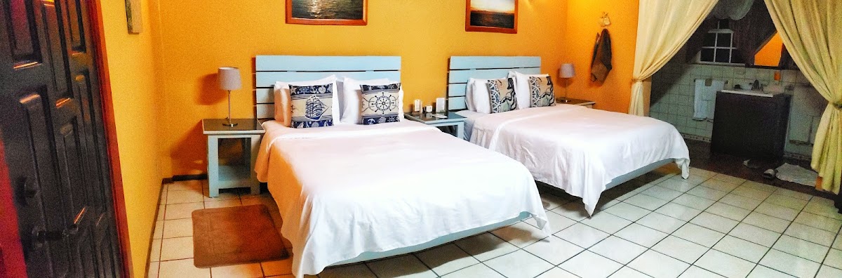 Hummingbird Suites gallery 2