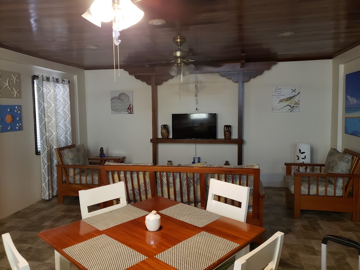 Hummingbird Suites gallery 4