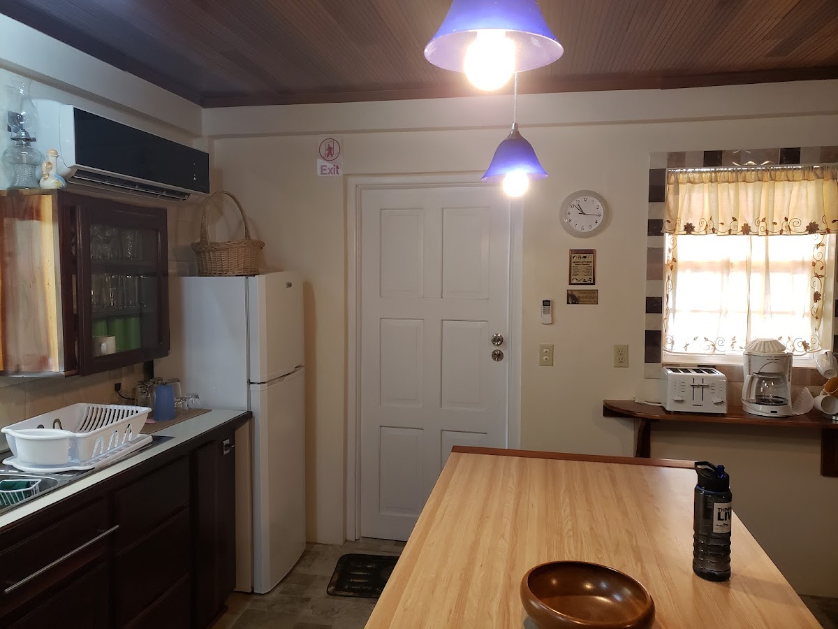 Hummingbird Suites gallery 6