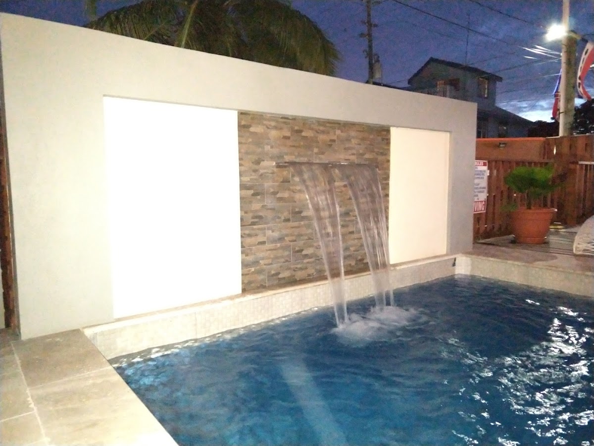 Hummingbird Suites gallery 9