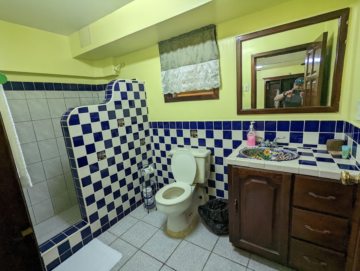Alan's Paradise Hotel gallery 3