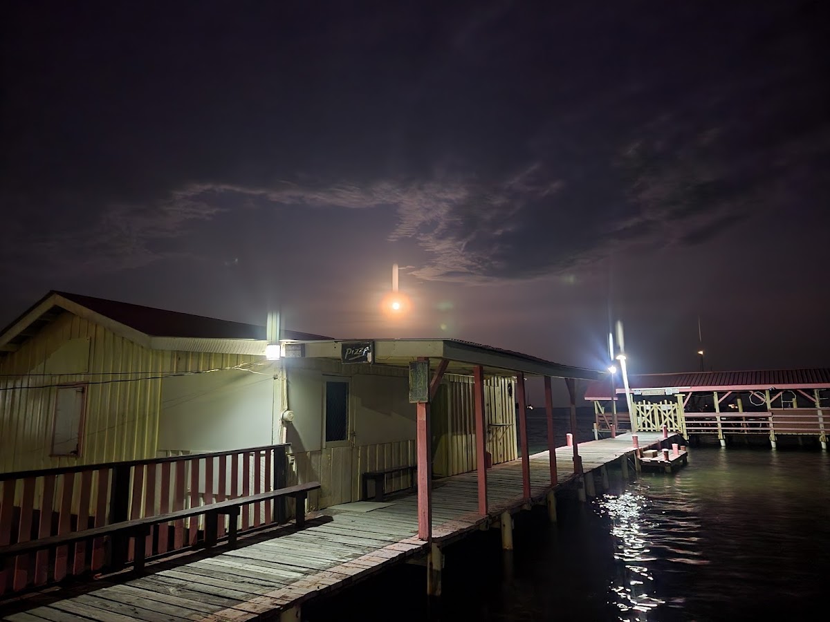 Alan's Paradise Hotel gallery 8