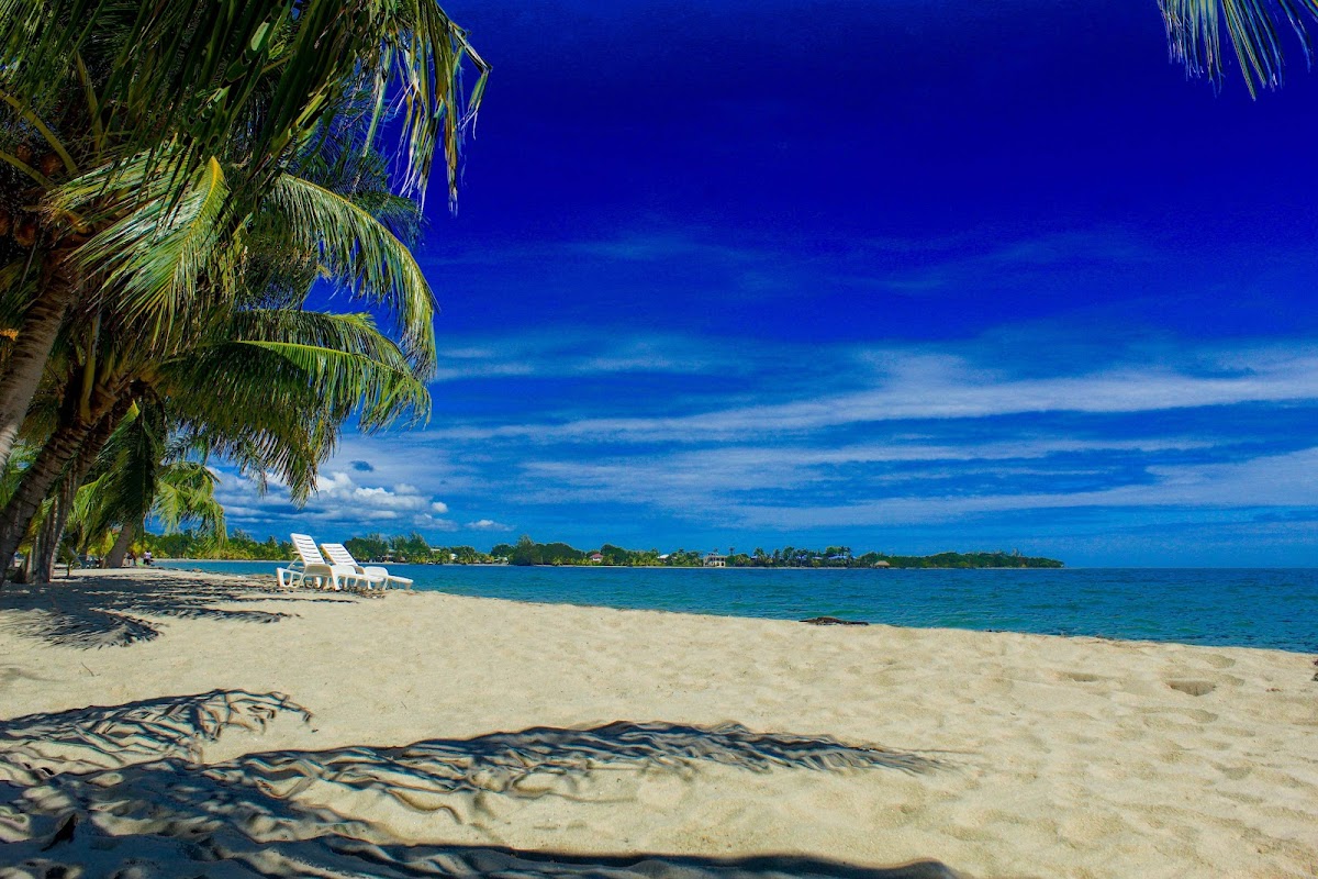 Julia's Beach Front Cabanas and Guesthouse gallery 6