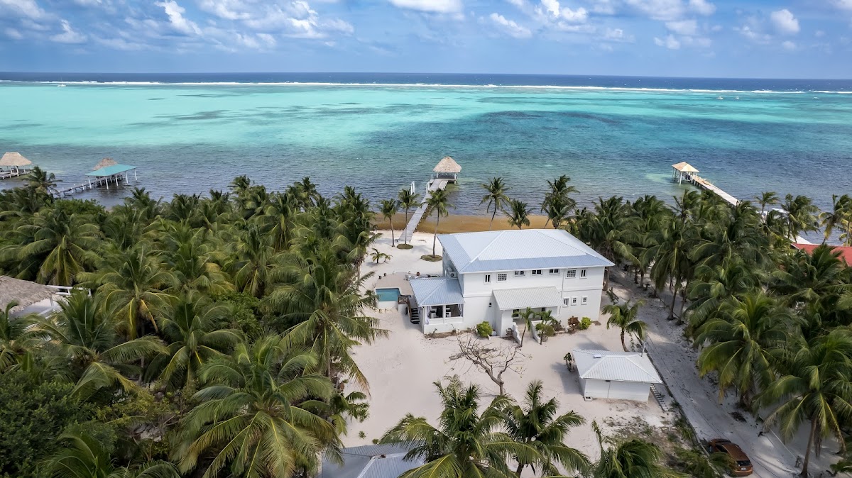 La Mansion Belize cover