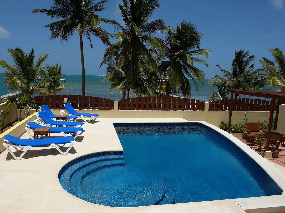 CayeReef Beachfront Boutique Condo Hotel gallery 5