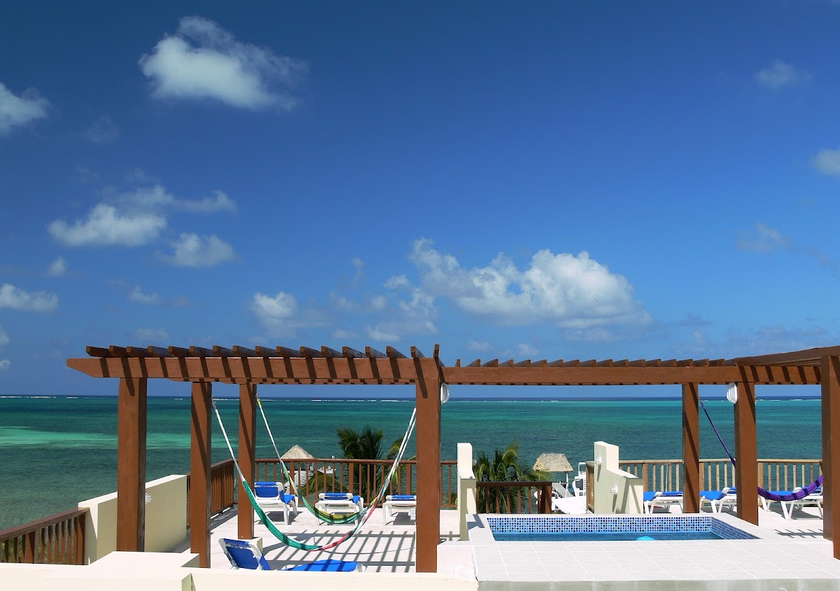 CayeReef Beachfront Boutique Condo Hotel gallery 7