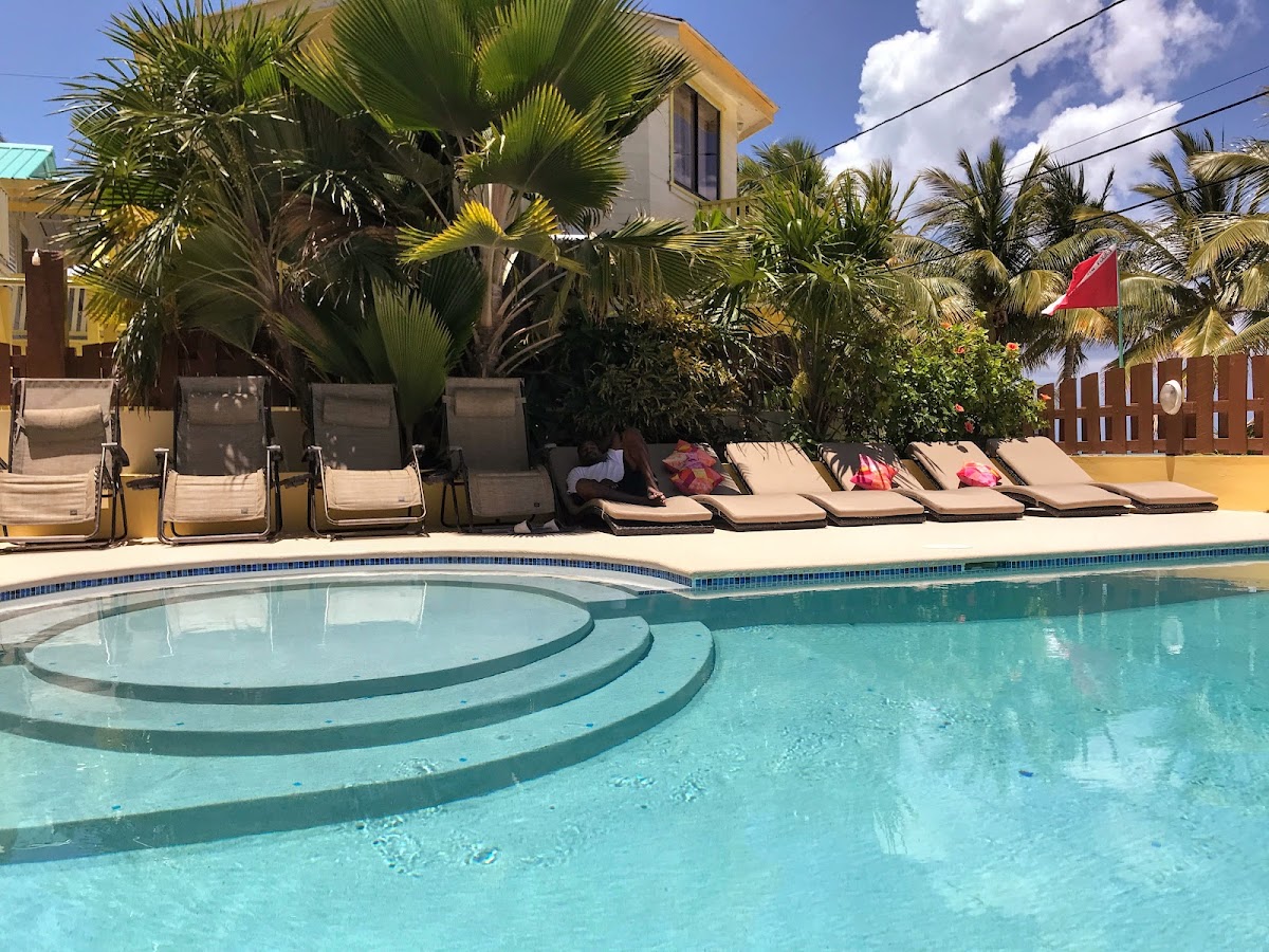 CayeReef Beachfront Boutique Condo Hotel gallery 8