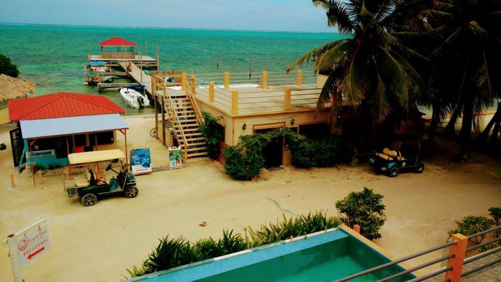 Coconut Beach Caye Caulker gallery 7