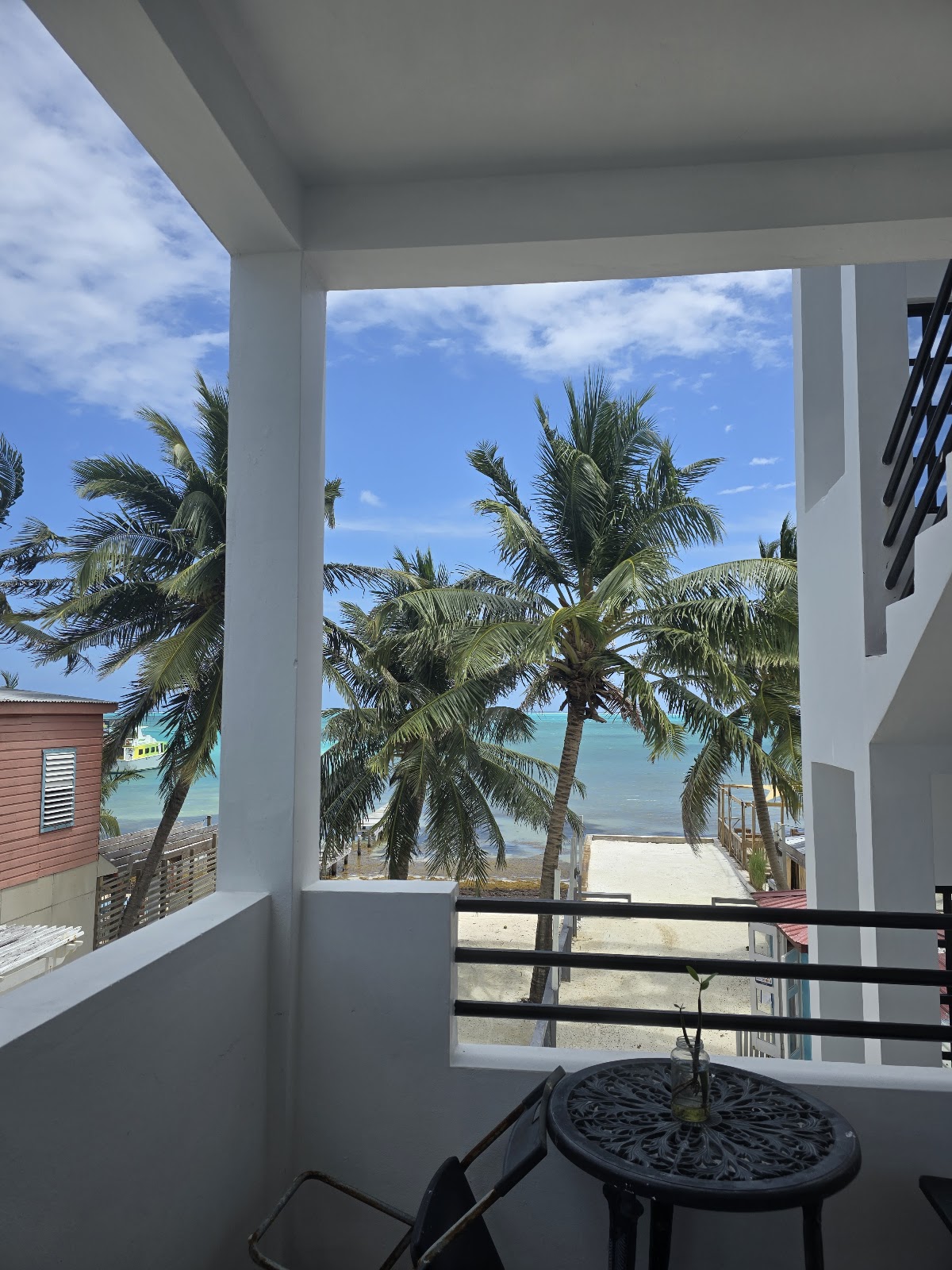 Sailwinds Beach Suites gallery 3