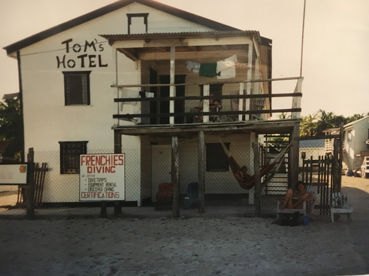Tom's Hotel gallery 3