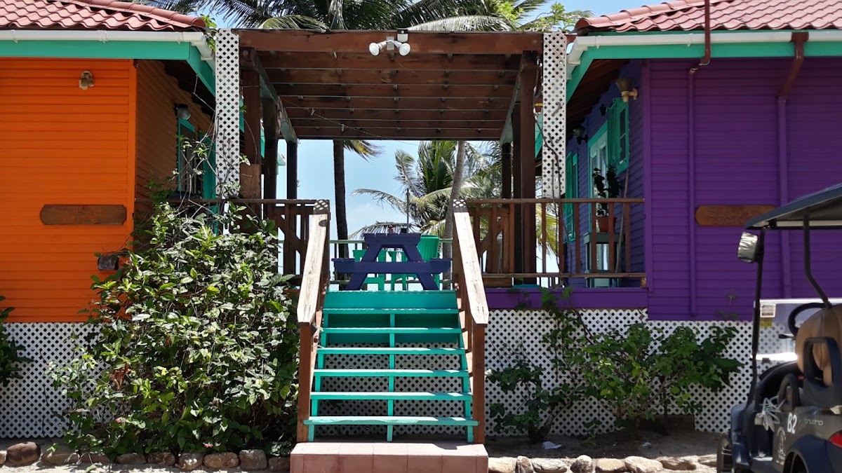 Coco's Beachfront Cabanas gallery 10
