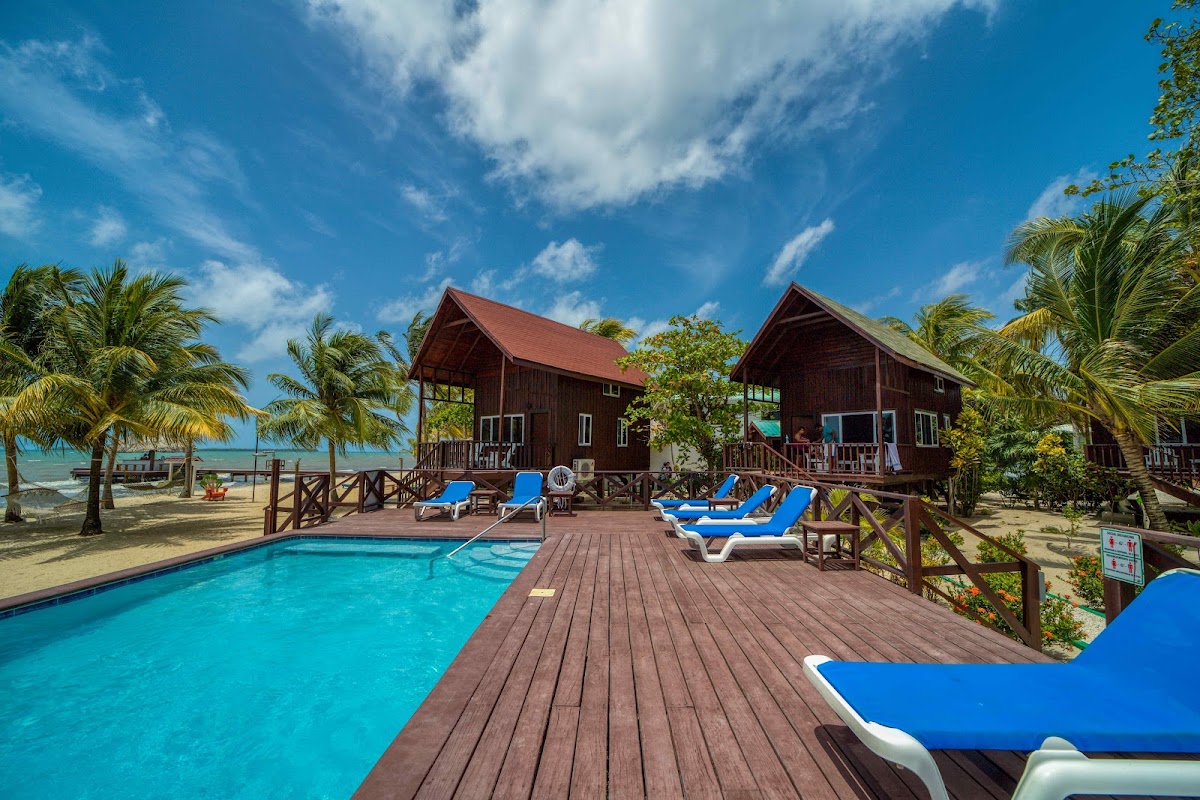Green Parrot Resort-Pelican Pub & Grill gallery 3