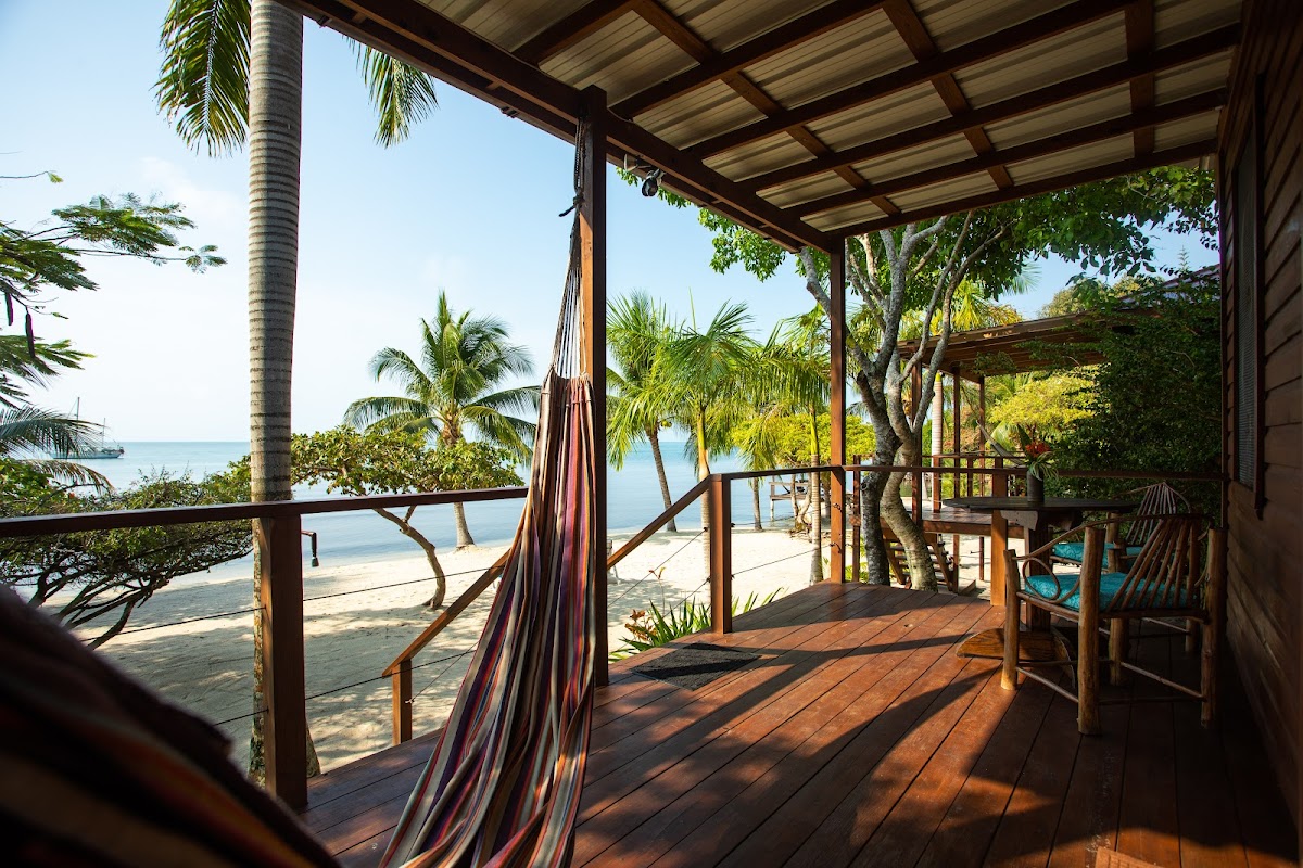 Harry's Cozy Cabanas gallery 3
