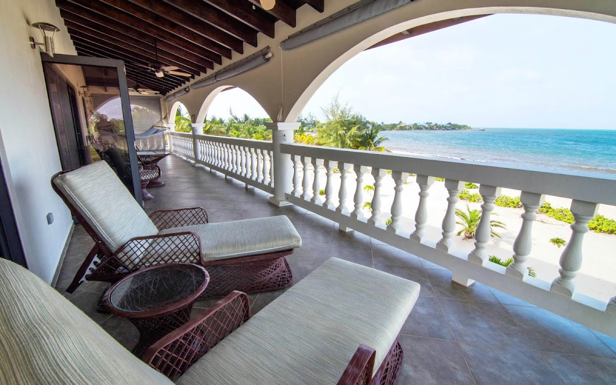 The White House in Placencia gallery 4