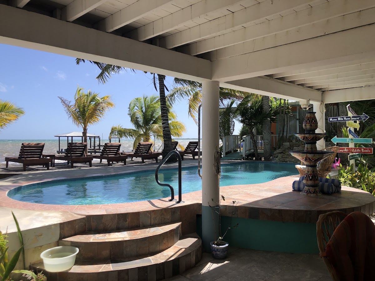 Coral Cove Inn - Bed and Breakfast gallery 3