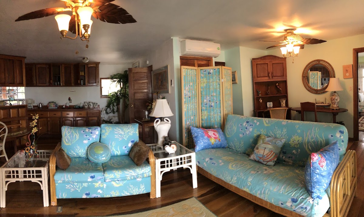 Coral Cove Inn - Bed and Breakfast gallery 9