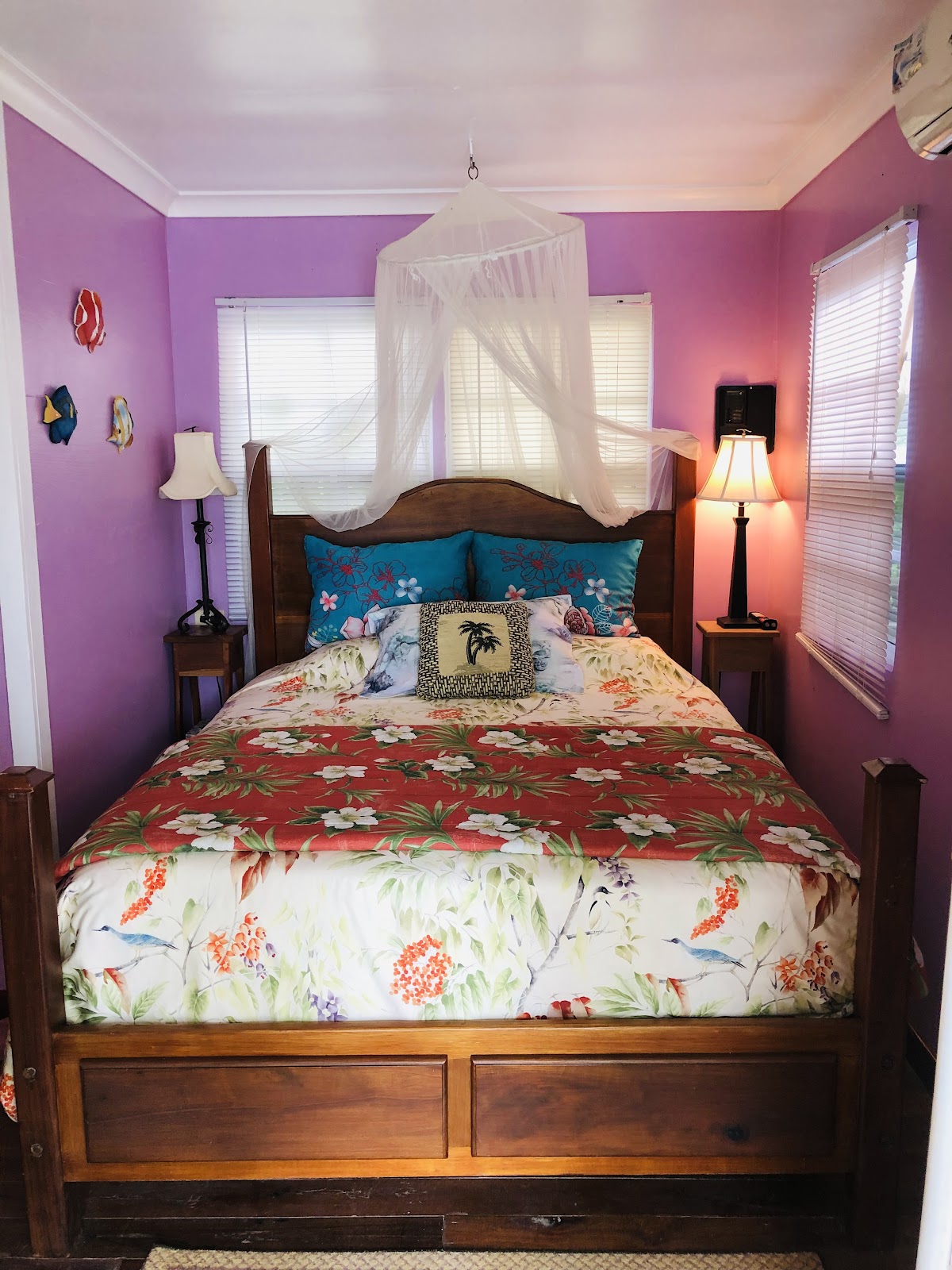 Coral Cove Inn - Bed and Breakfast gallery 10