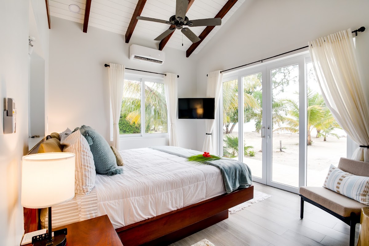 Tres Palmas Beach House gallery 2