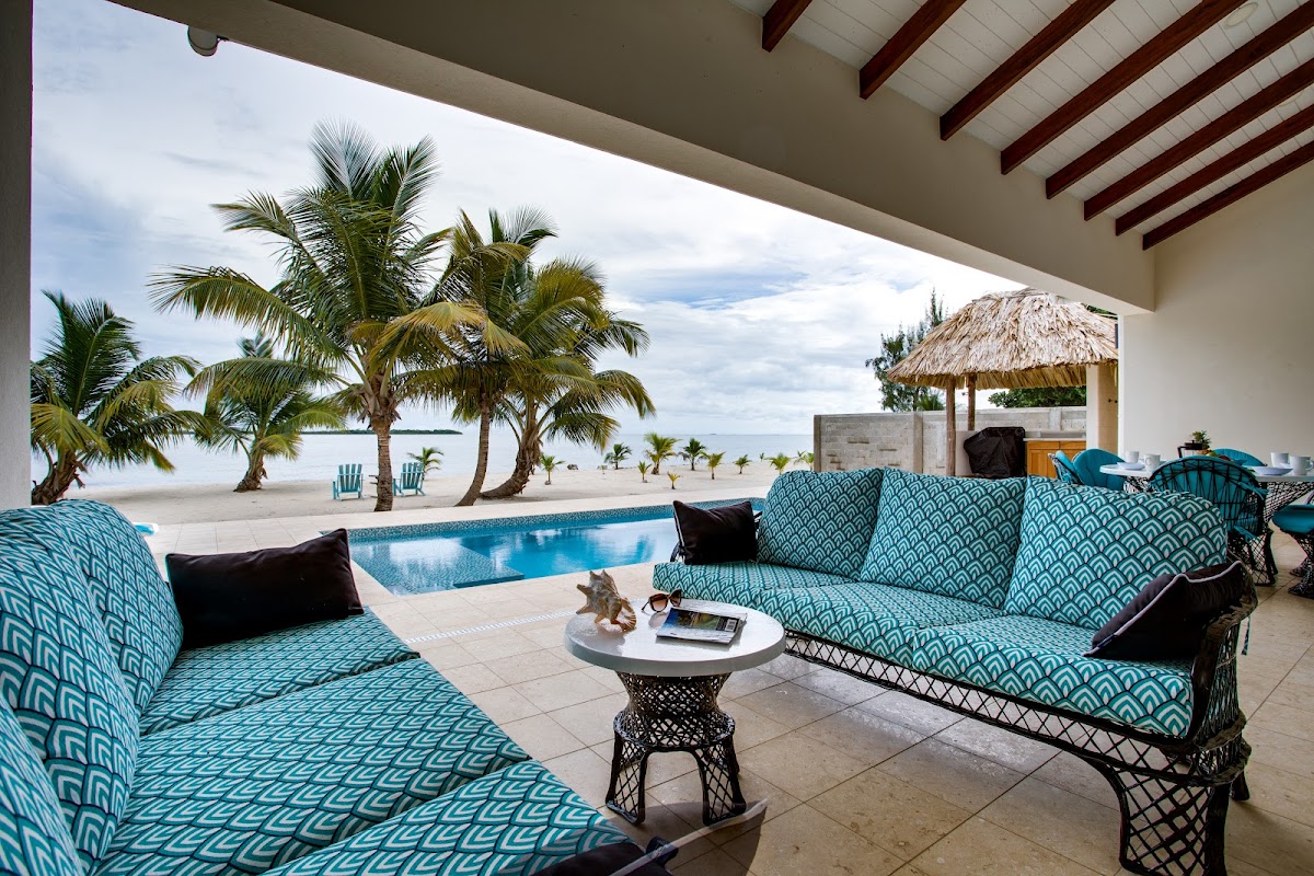 Tres Palmas Beach House gallery 5