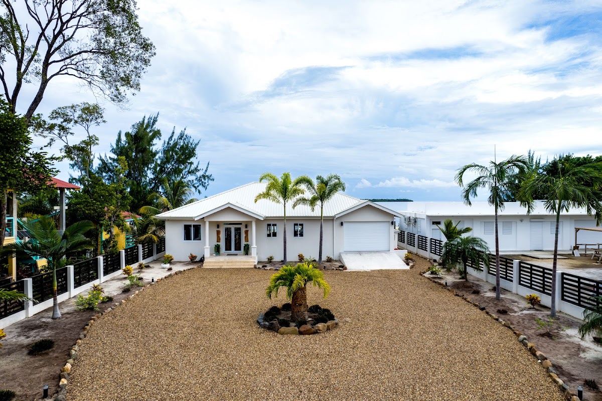 Tres Palmas Beach House gallery 8