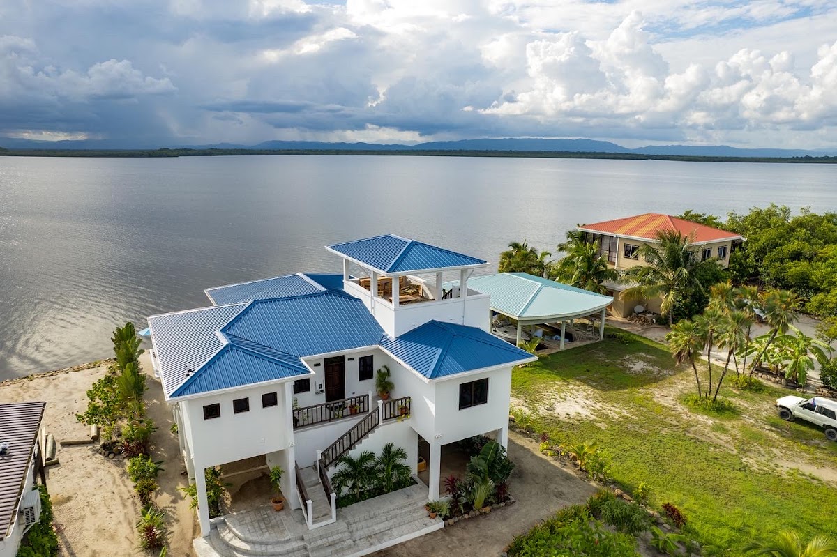 Ophelia's Villa cover
