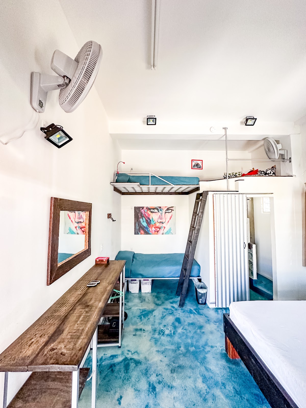 Crash Pad Adventure Hostel gallery 3
