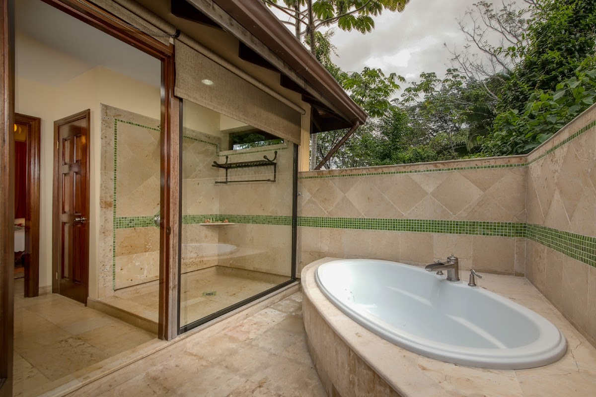 The Rainforest Lodge at Sleeping Giant gallery 4