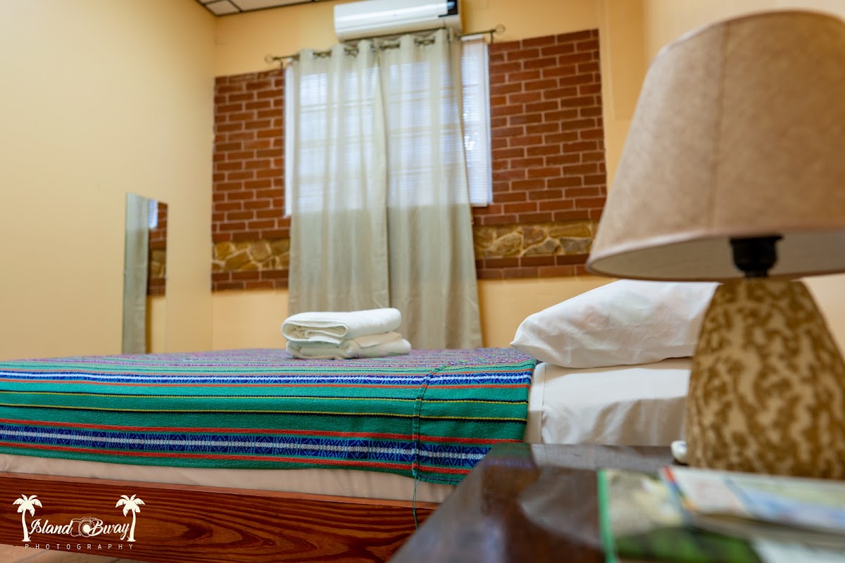Yellow Belly Backpackers gallery 2
