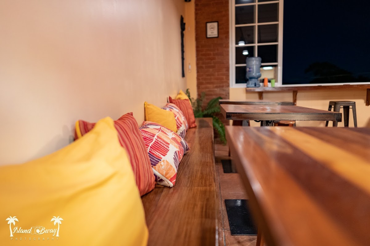Yellow Belly Backpackers gallery 6