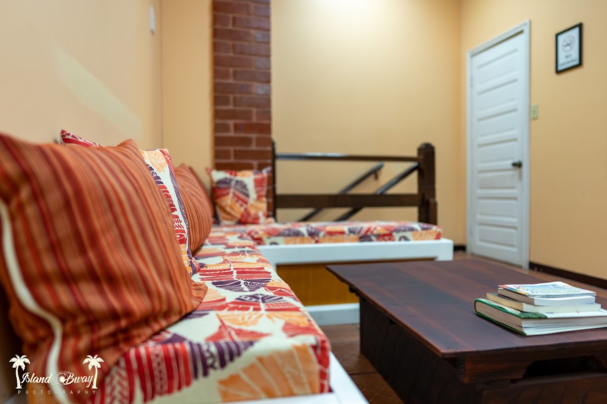 Yellow Belly Backpackers gallery 7