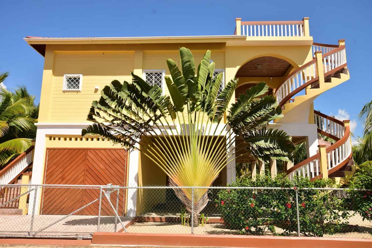 Mellow Yellow Beach House gallery 10