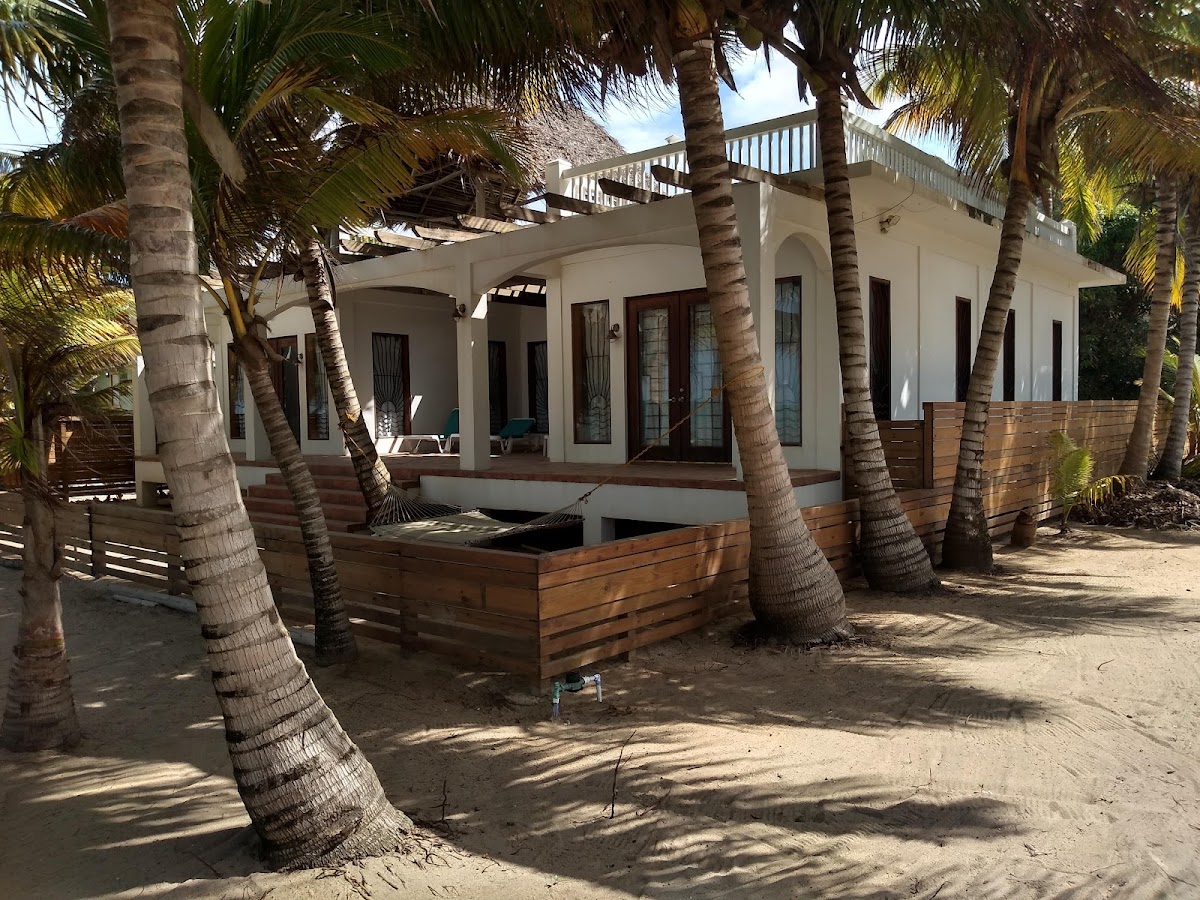 aMayanHeaven, beachfront house in Hopkins Bay gallery 3
