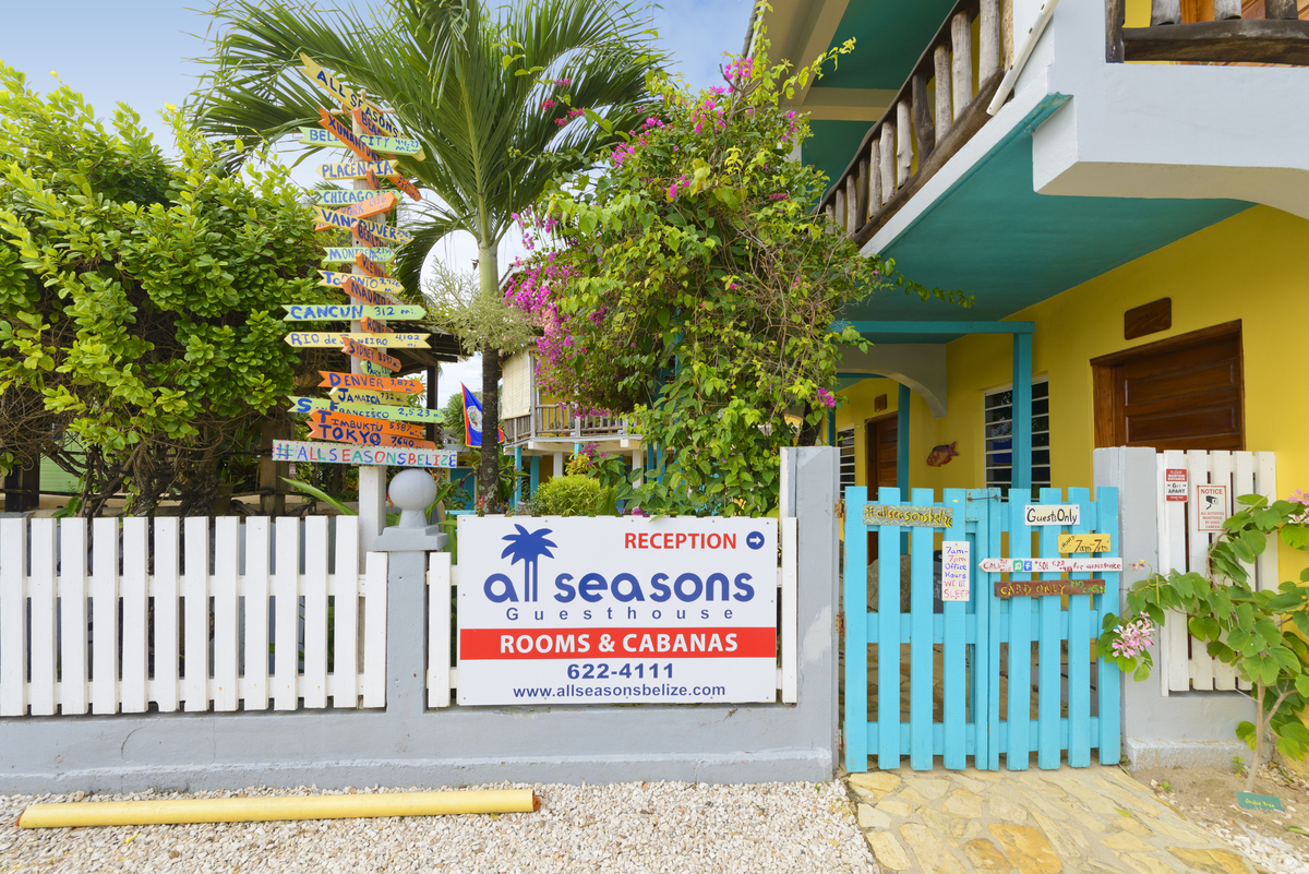 RE/MAX 1st Choice Belize Hopkins gallery 4
