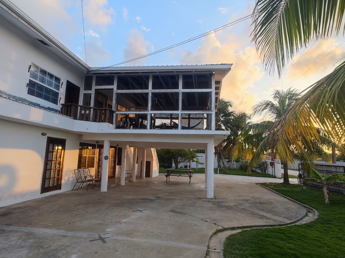 Bamboleo Inn Guest House gallery 2