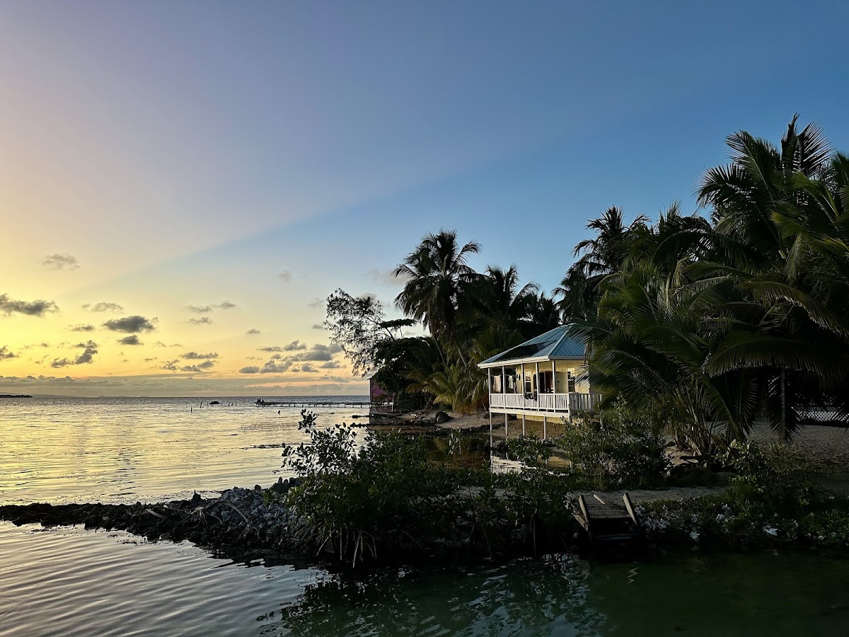 Reef's End Lodge gallery 4
